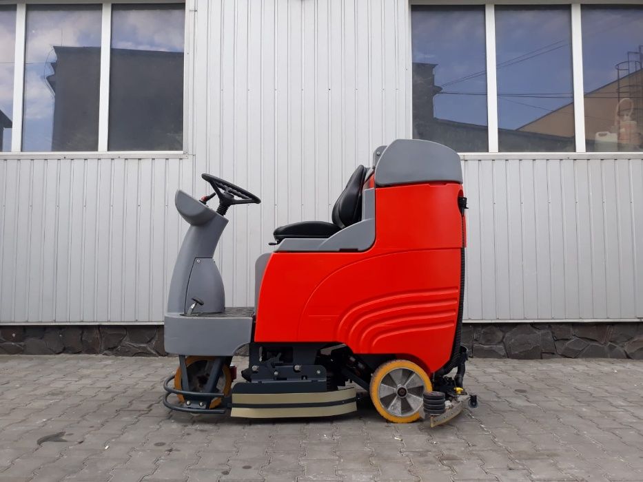 Szorowarka samojezdna HAKO Hakomatic B 115 R [TB 750]