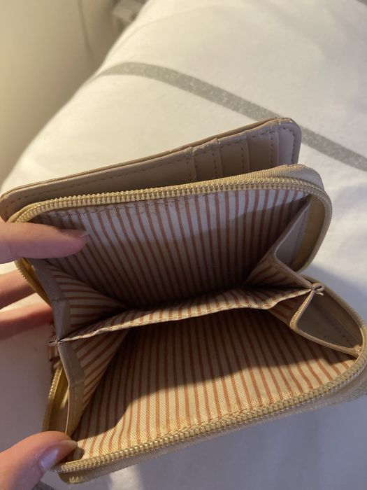 Carteira de senhora bege