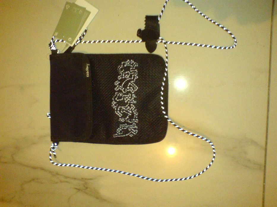 Saszetka Etui Portfel na Szyję Paszport kartabank banknoty do podróży