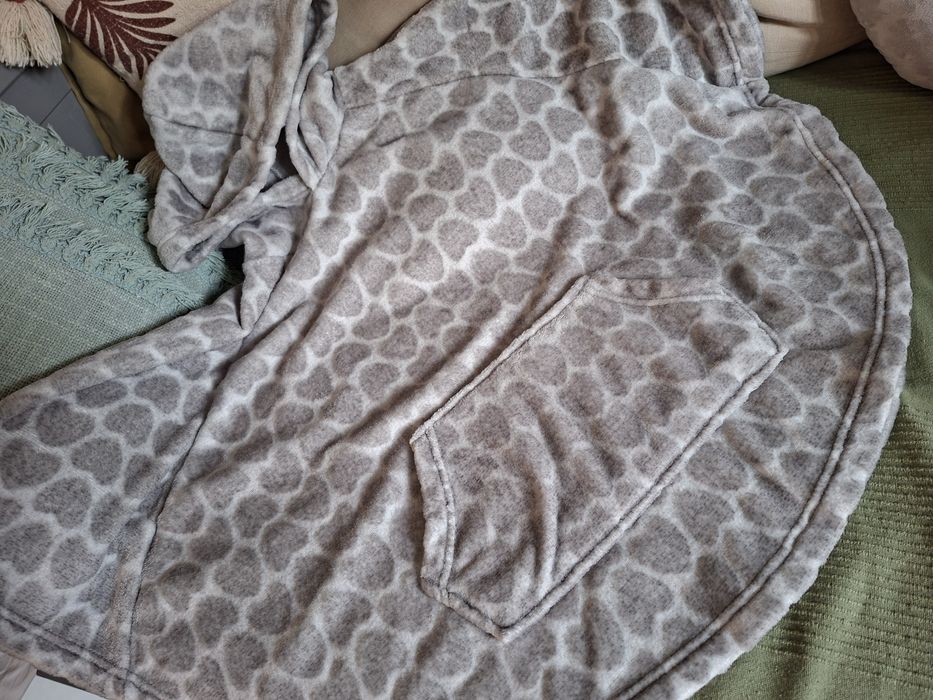 Szlafrok- poncho KappAhl 134-152cm