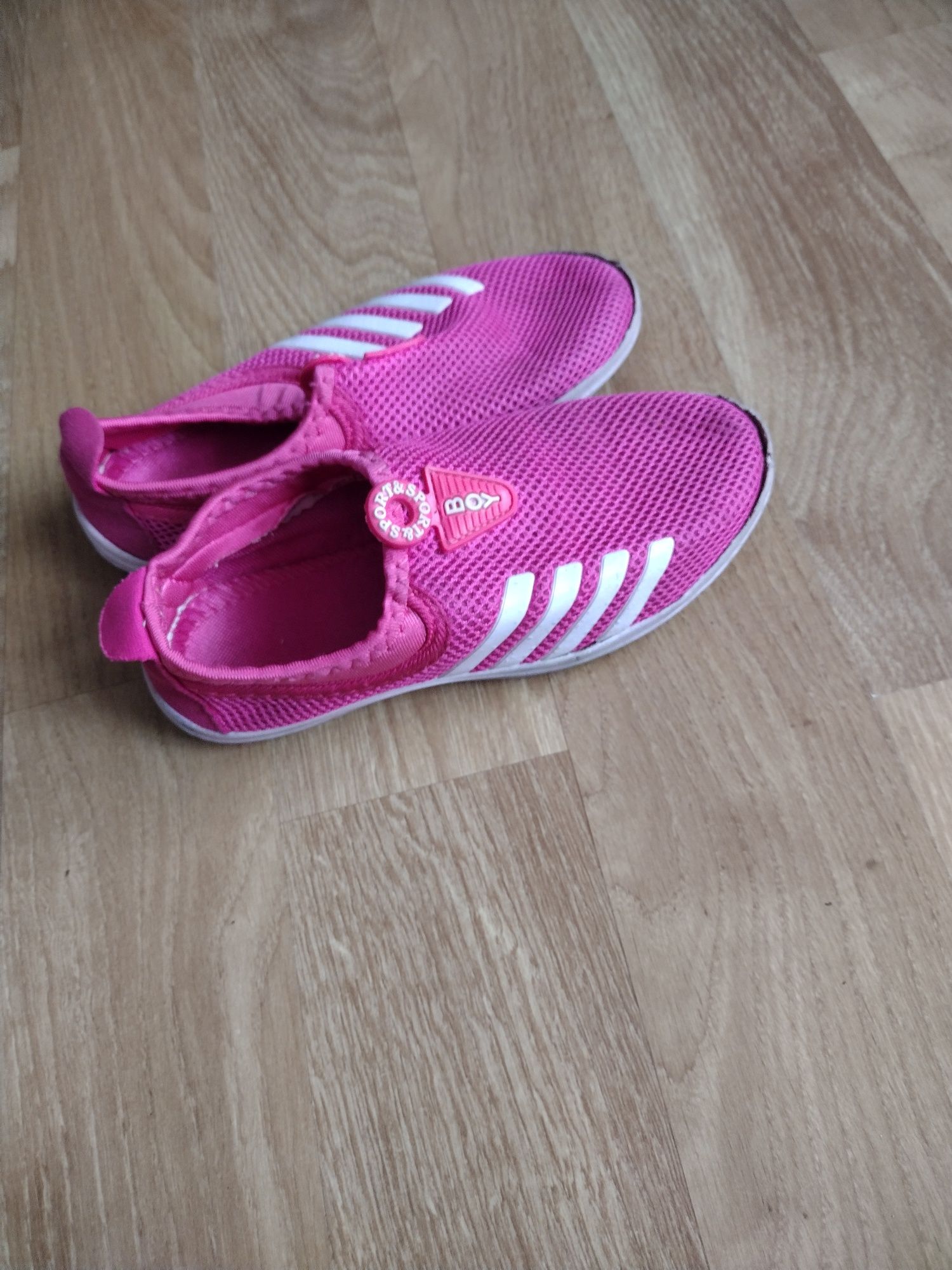 Buty wsuwane rozmiar 37