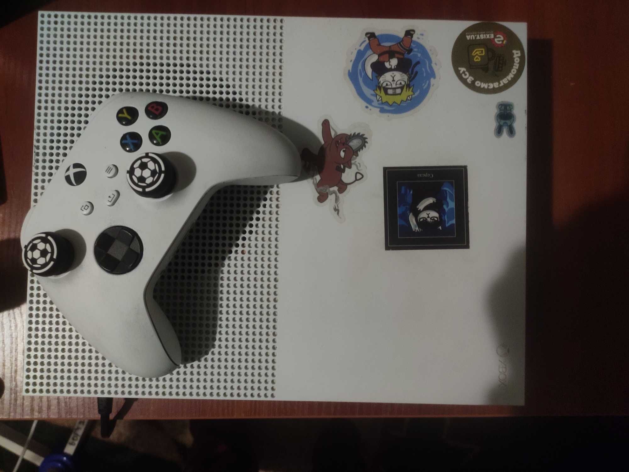 Xbox one s у гарному стані