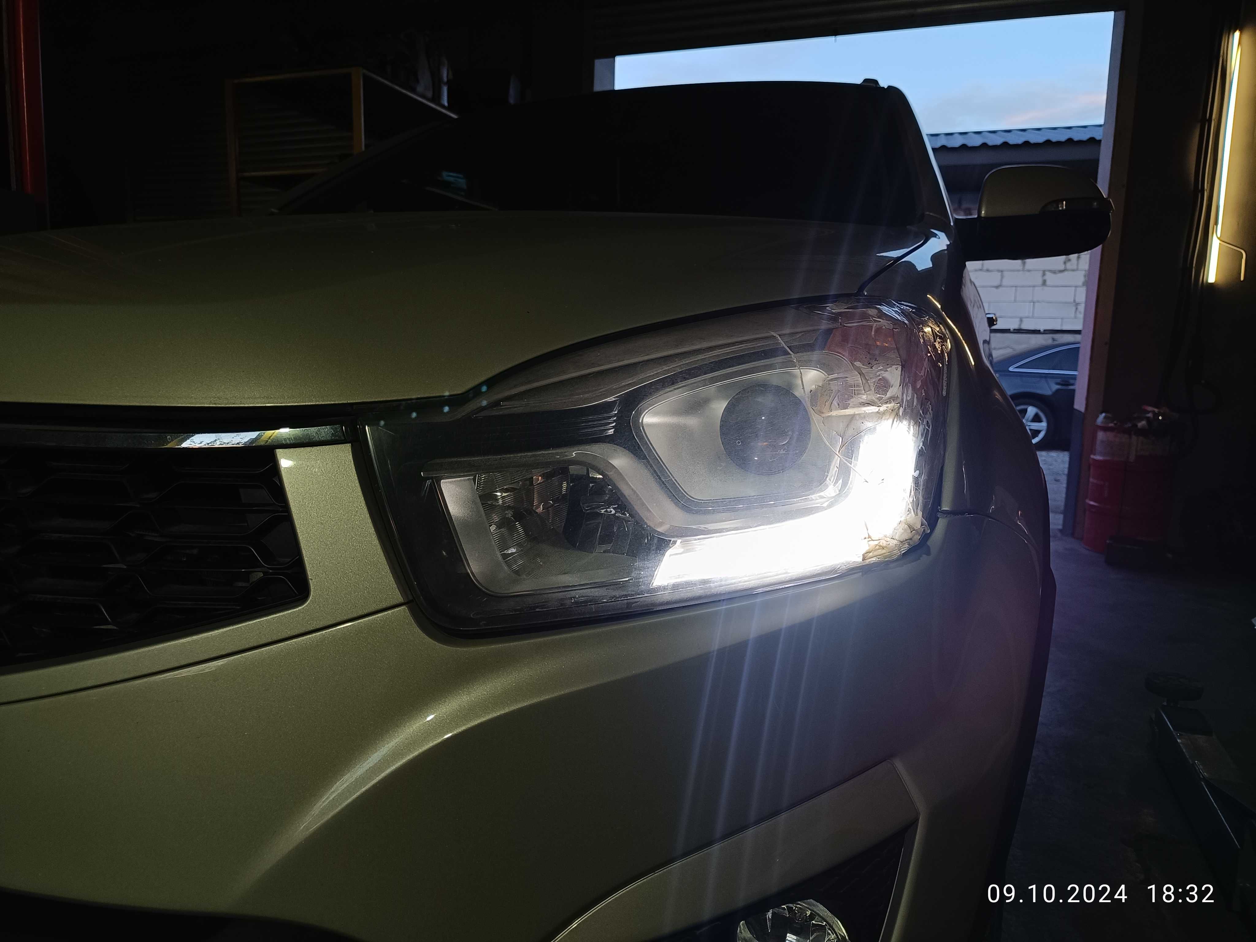 Продам ліву фару SsangYong Korando  14 рік. 8310534100