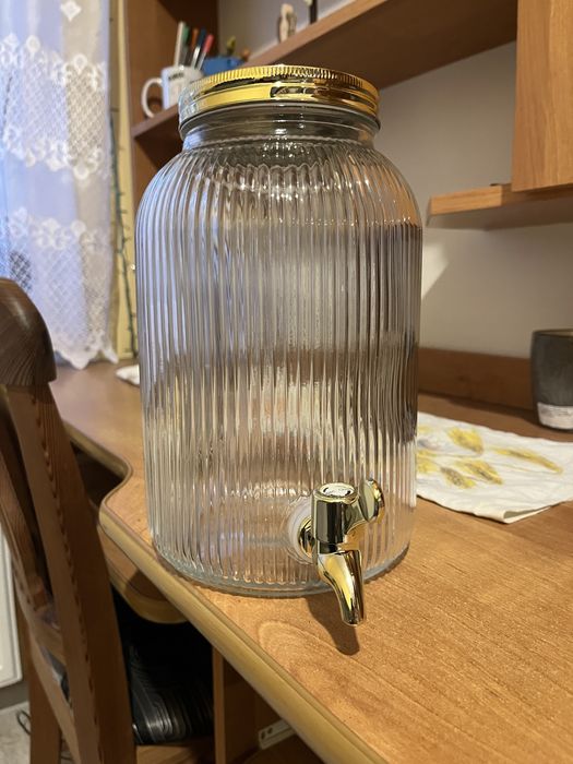 Dzbanek słoik z kranikiem