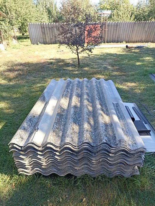 Продаю ШИФЕР восьми-хвильовий і  КИРПИЧ