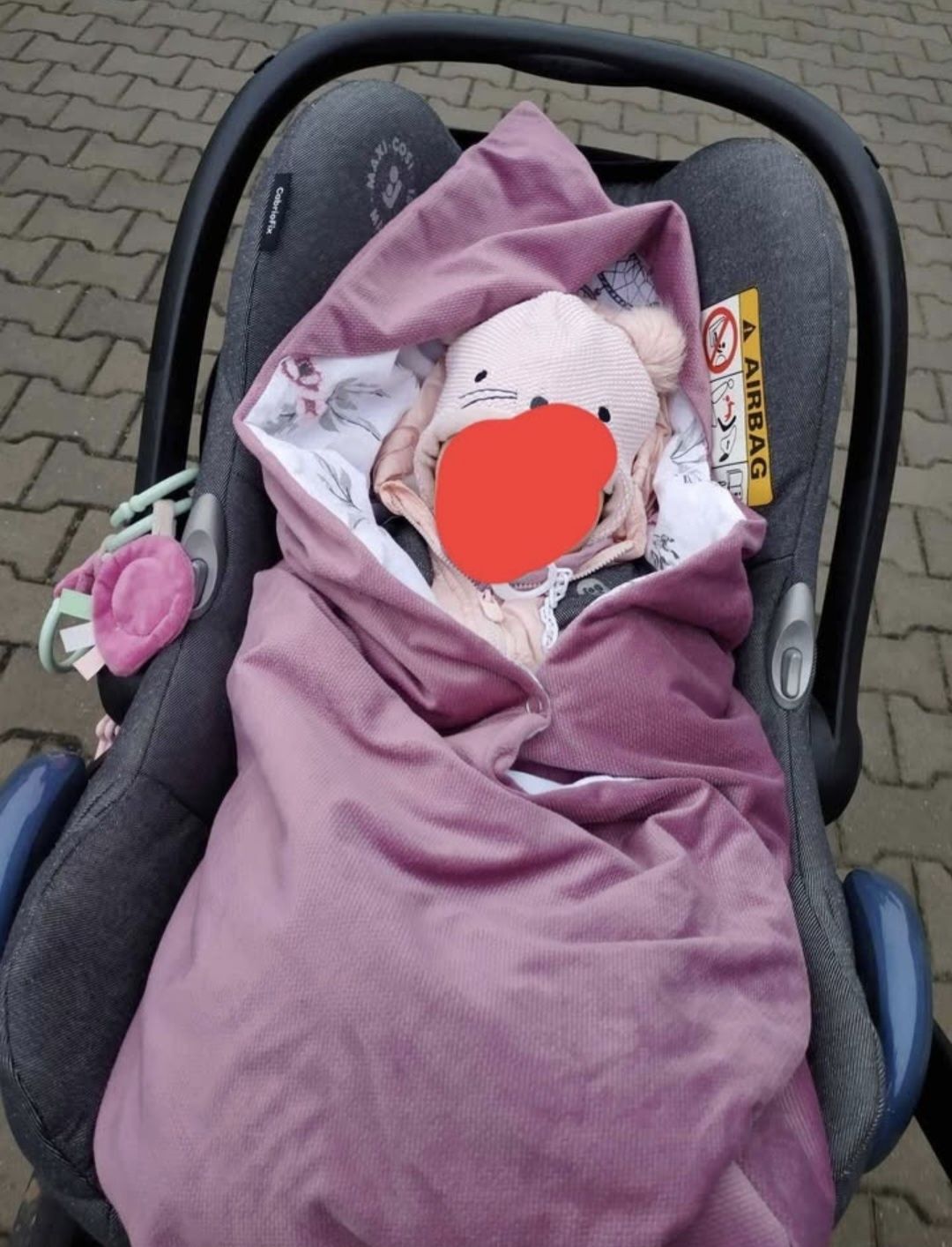 Wózek 2w1 Roan Ivi gondola + spacerówka 3w1