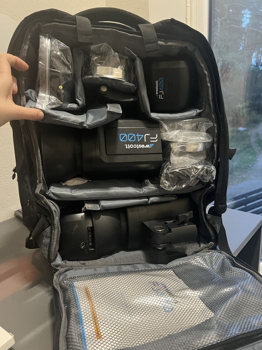 2 портативні спалахи Westcott FJ400 backpack kit