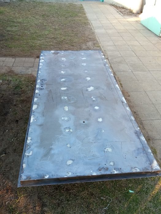 Продам металлическую дверь для коммерции