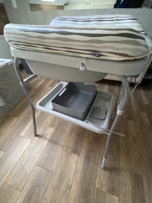 Wanienka na stelażu Chicco plus druga wanienka gratis