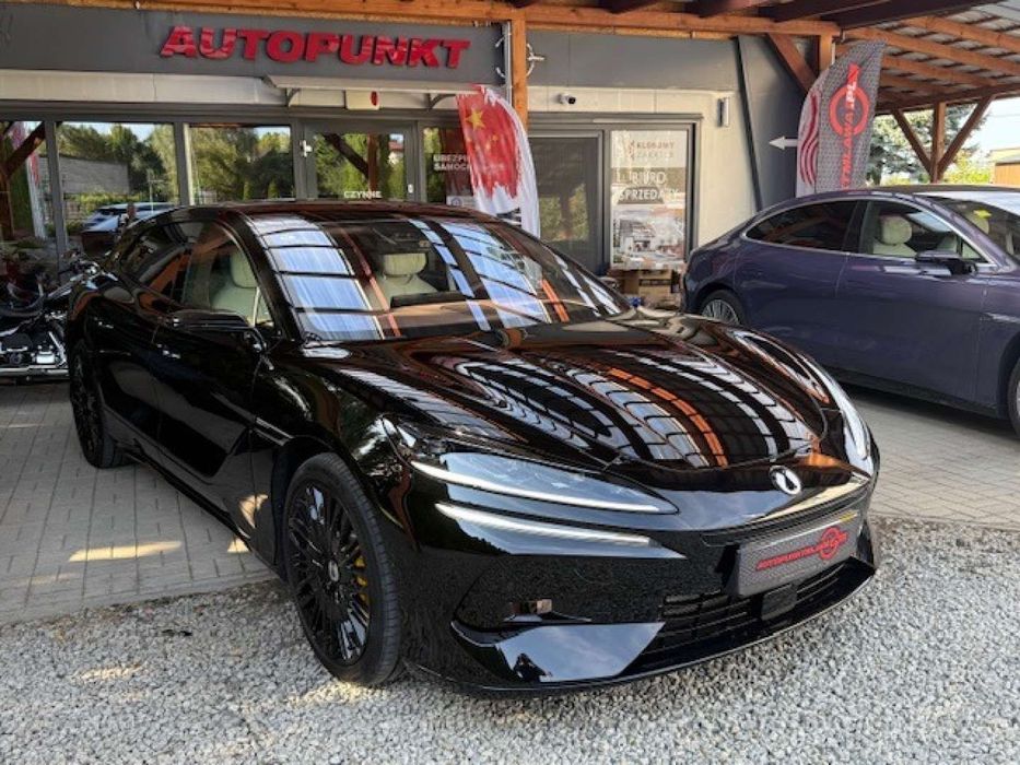 Denza Z9 GT Ultra PHEV Auto Punkt