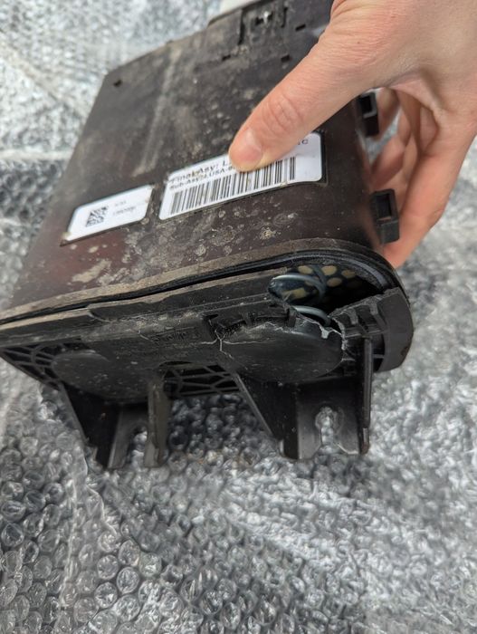 LX689E857LC Адсорбер Ford Escape Hybrid 2.5