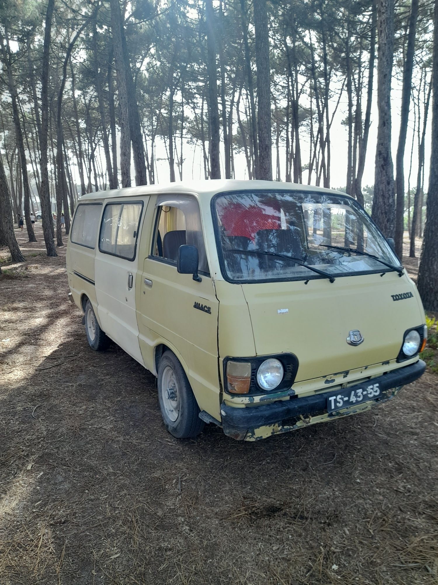 Toyota hiace van