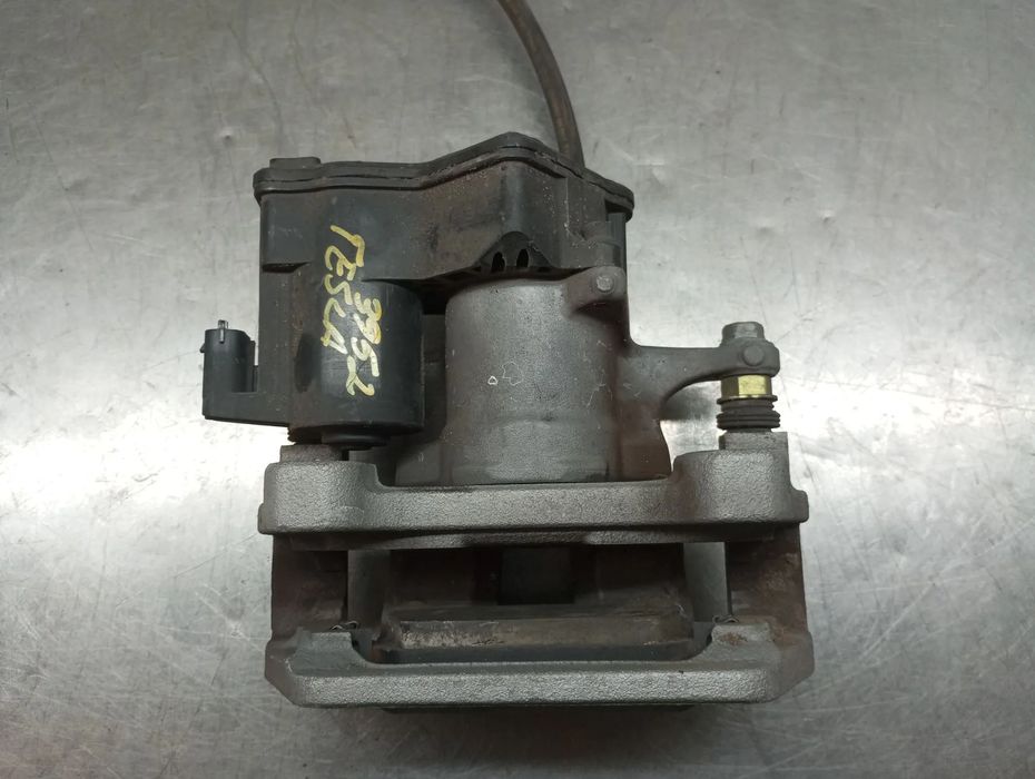 Pinça travão / maxila de travão trás direita TESLA Model Y (5YJY)