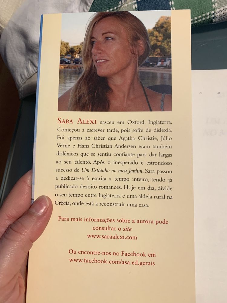 Pack 2 Livros 1-“Um Estranho no meu Jardim “2-O Codigo da Vinci Descod
