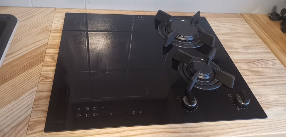 Płyta indukcyjna, gazowa. Hybrydowa, indukcja.