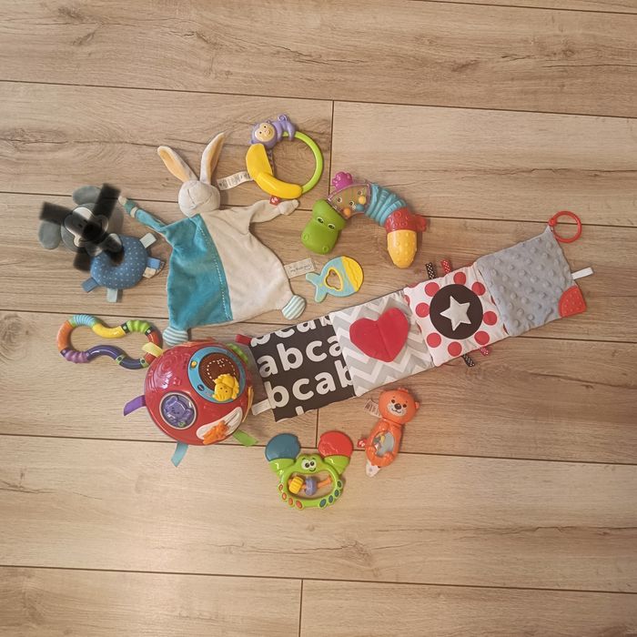 Zestaw zabawek dla niemowlaka