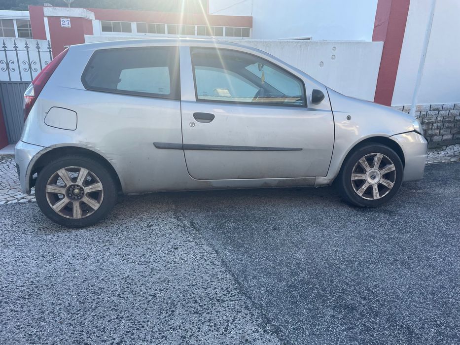 Carro batido , mas andamento