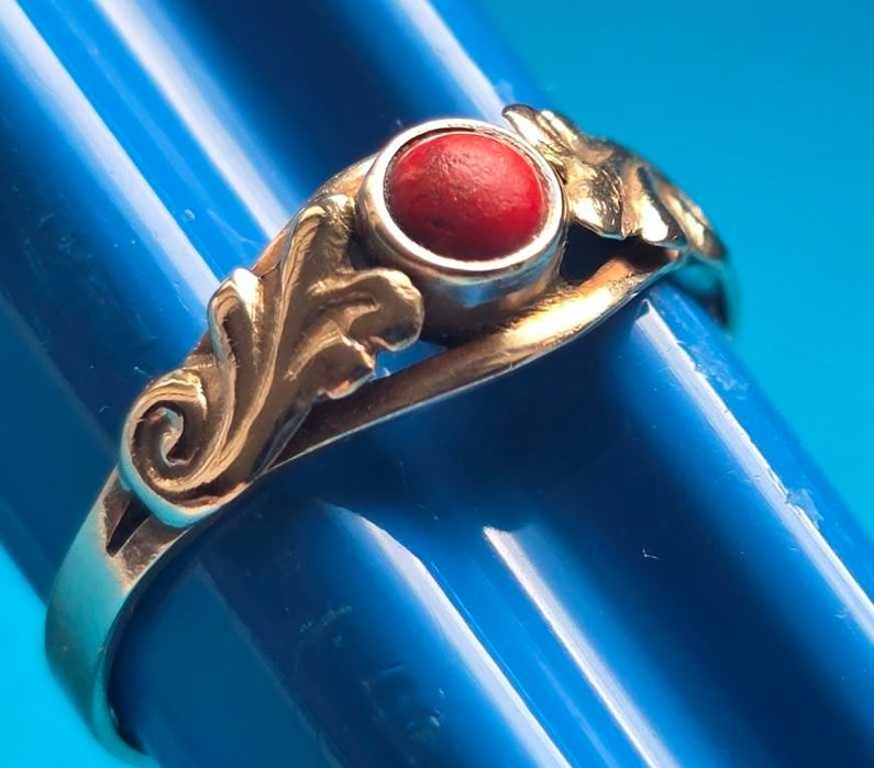 Złoty stary polski pierścionek z koralem 1,65 gr.pr.585–przepiękny!