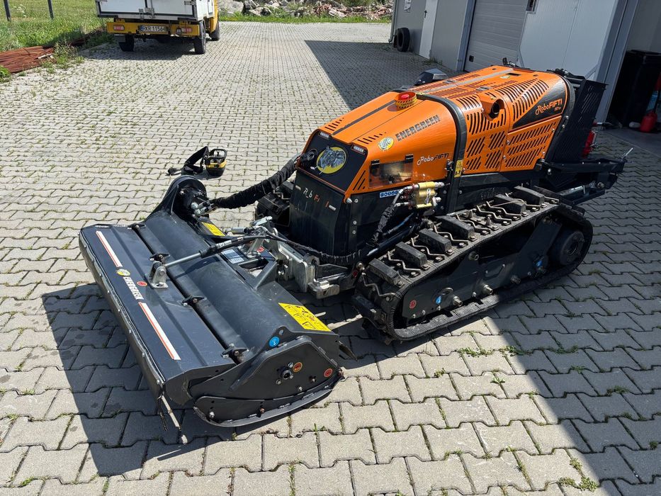 ENERGREEN RoboFIFTI  Zadanie sterowana kosiarka, kosiarka na gąsienicach, robot gąsienicowy