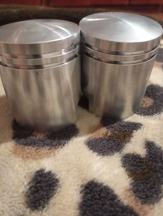 Продам два поршня на ИЖ юпитер 5