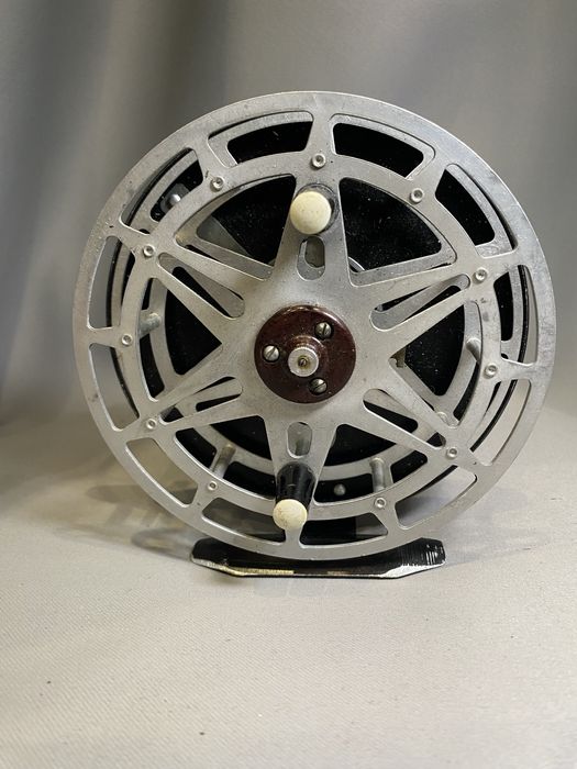 Спінінгова катушка Невська #2