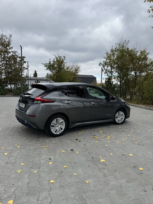 Nissan Leaf 2018 Ніссан Ліф