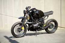 BMW R BMW R850 RT - klasyczny scrambler z UNIAKT Motorworks