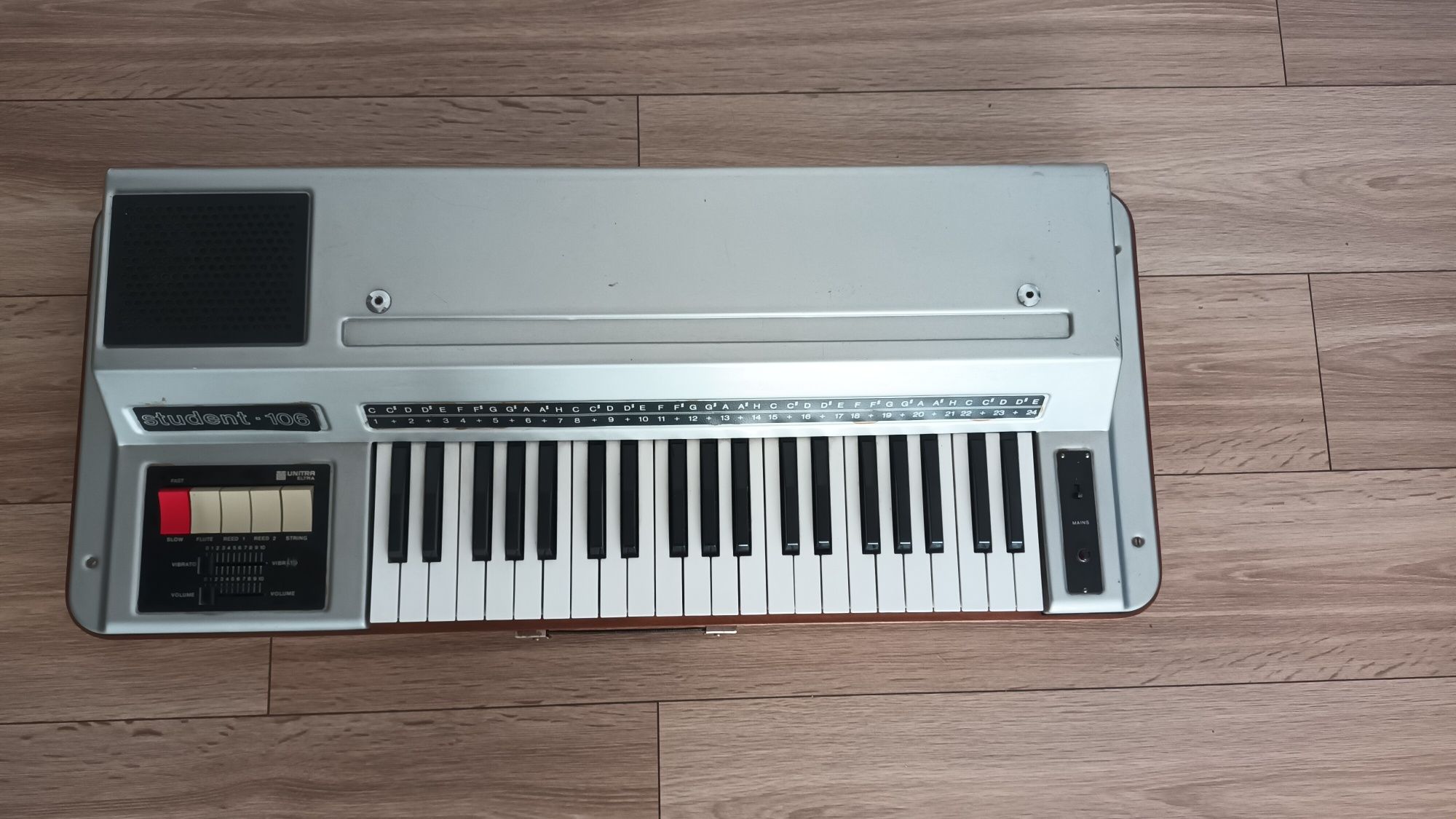 Organy Unitra Student 106  PRL 1988r keyboard