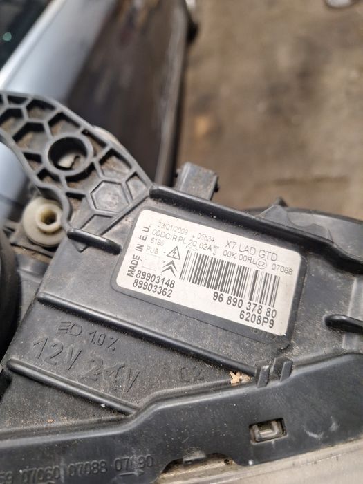 Lampa lewy przód xenon Europa  citroen c5 x7