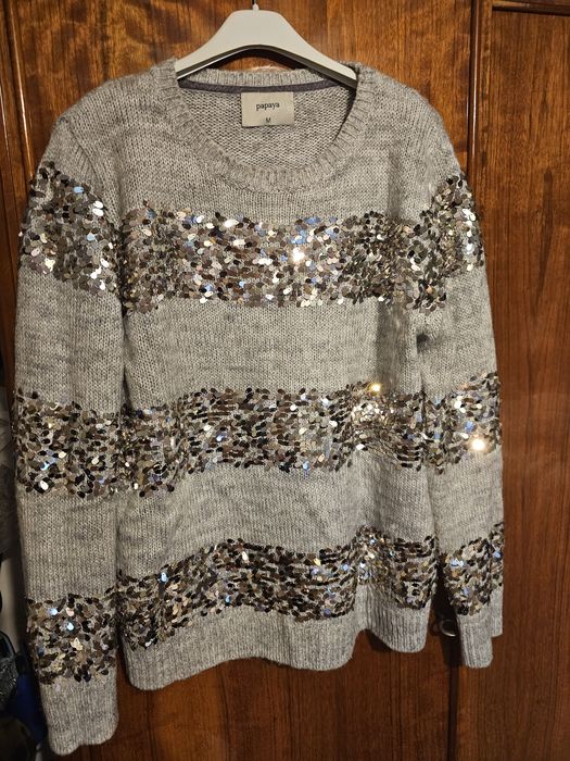 Sweter szary z cekinami roz.M