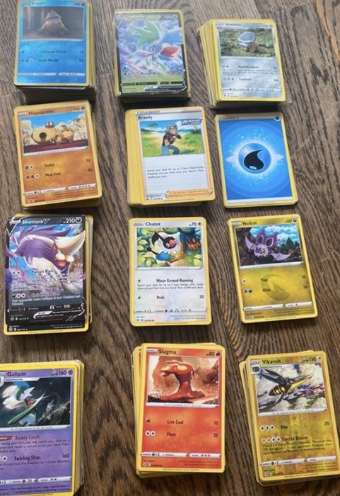 Karty pokemon 416 kart