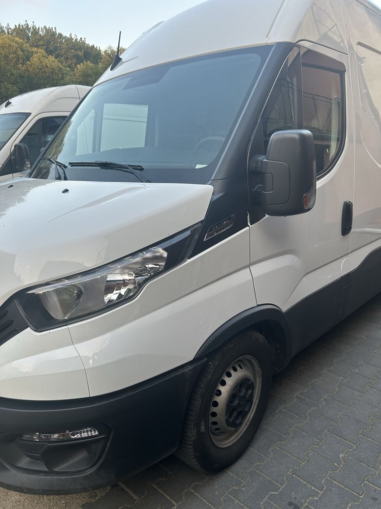 Iveco Daily 35-180 Himatic 2023 rok super stan