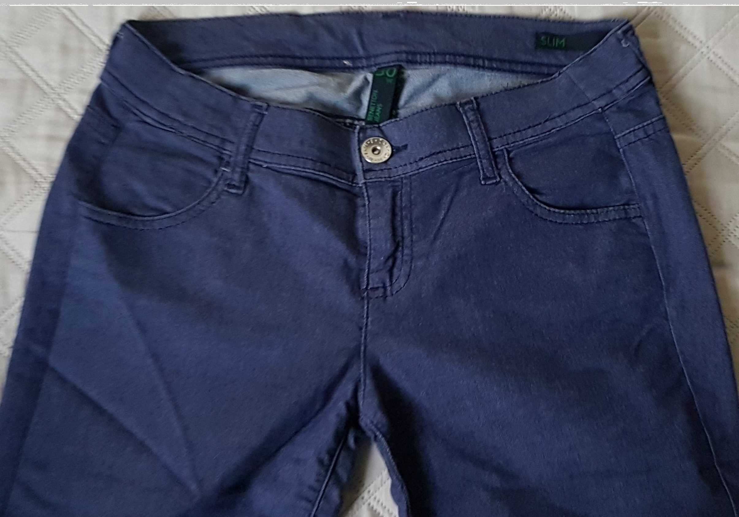 Jeansy skinny spodnie fioletowe Benetton