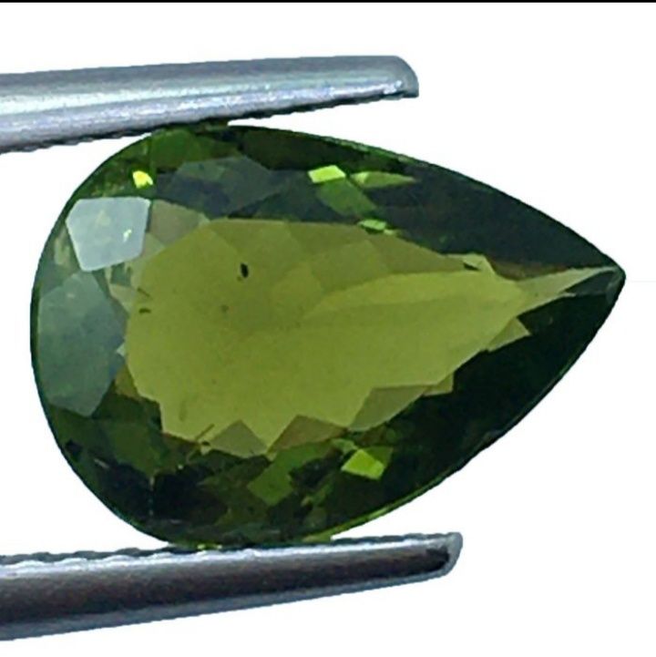 Peridoto verde 4.58cts certificação IGI