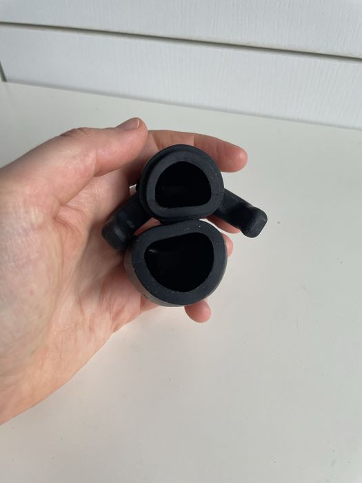 Zaparzacz do herbaty PIES mops silikonowy czarny