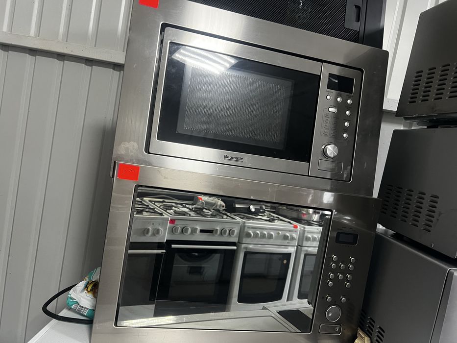 Вставна мікрохвильовка Ariston