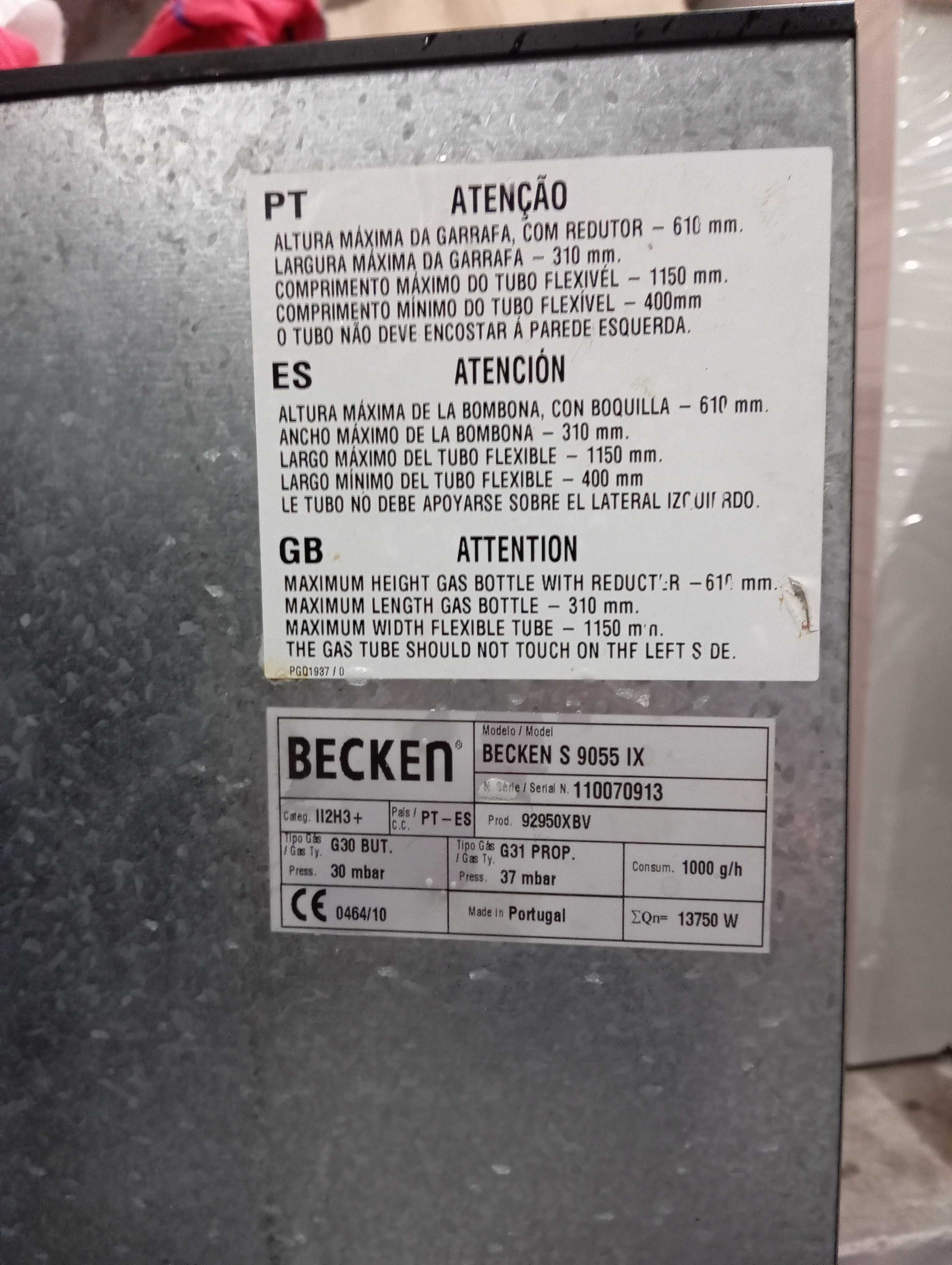 Fogão Becken com 5 queimadores
