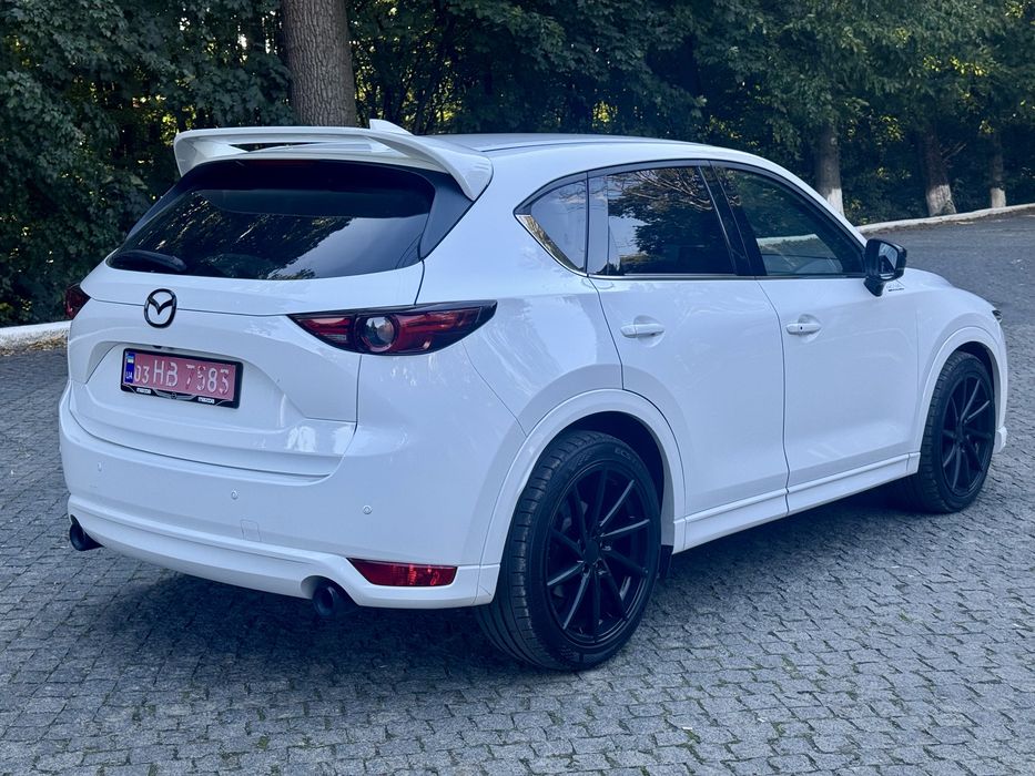 Mazda CX-5 Black in White