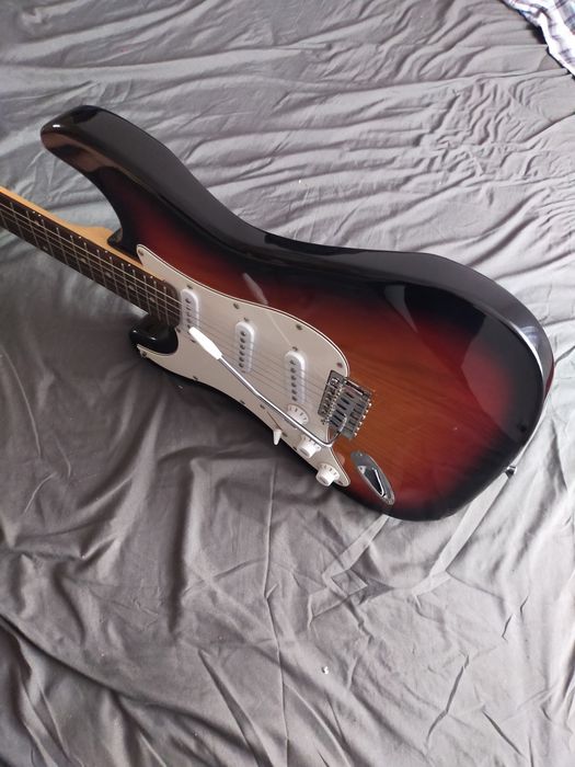 Gitara elektryczna leworęczna Dimavery