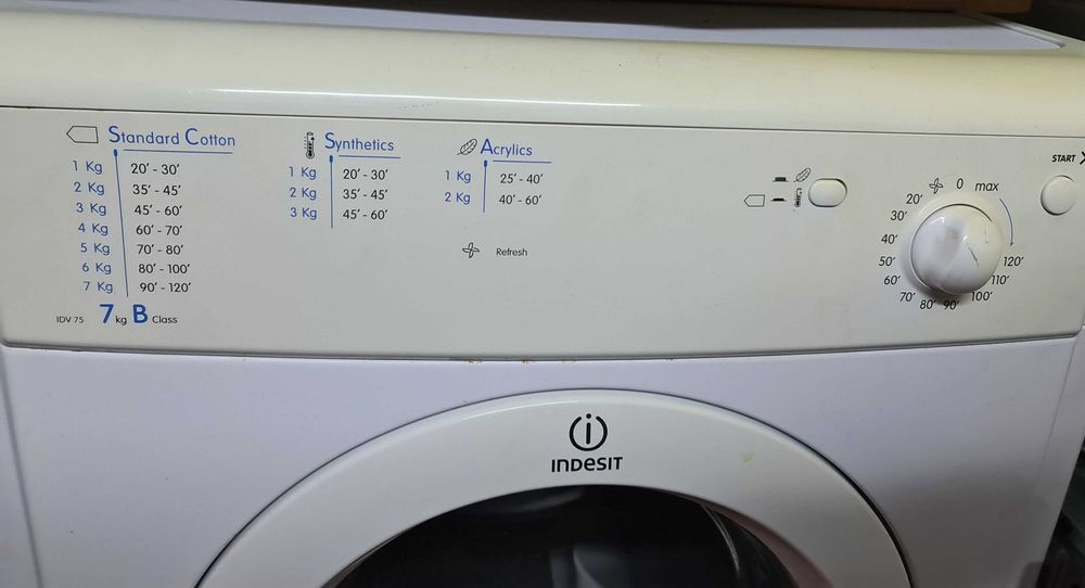 Máquina de secar roupa Indesit 7kgs