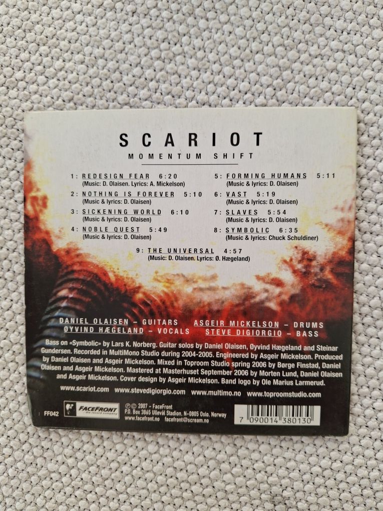 Scariot  - Momentum shift CD