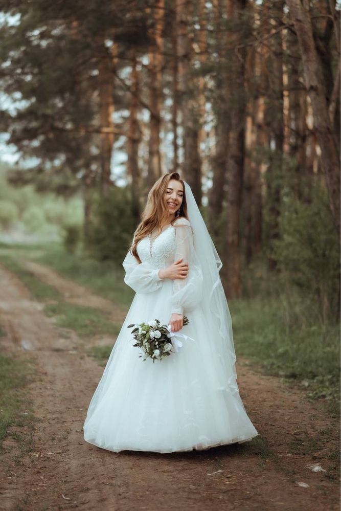 Весільна сукня