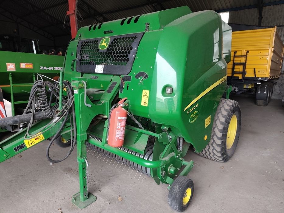 Prasa John Deere F 440 M łańcuchowo walcowa jak nowa