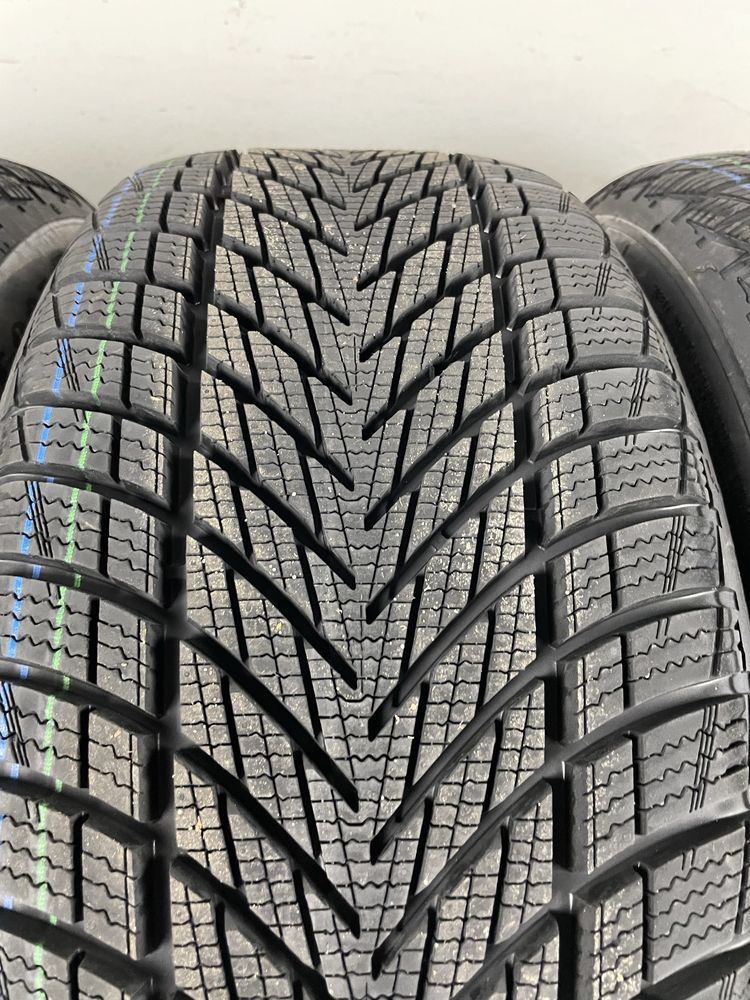 225/45R17 94V Goodyear UltraGrip Performance 3 NOWE