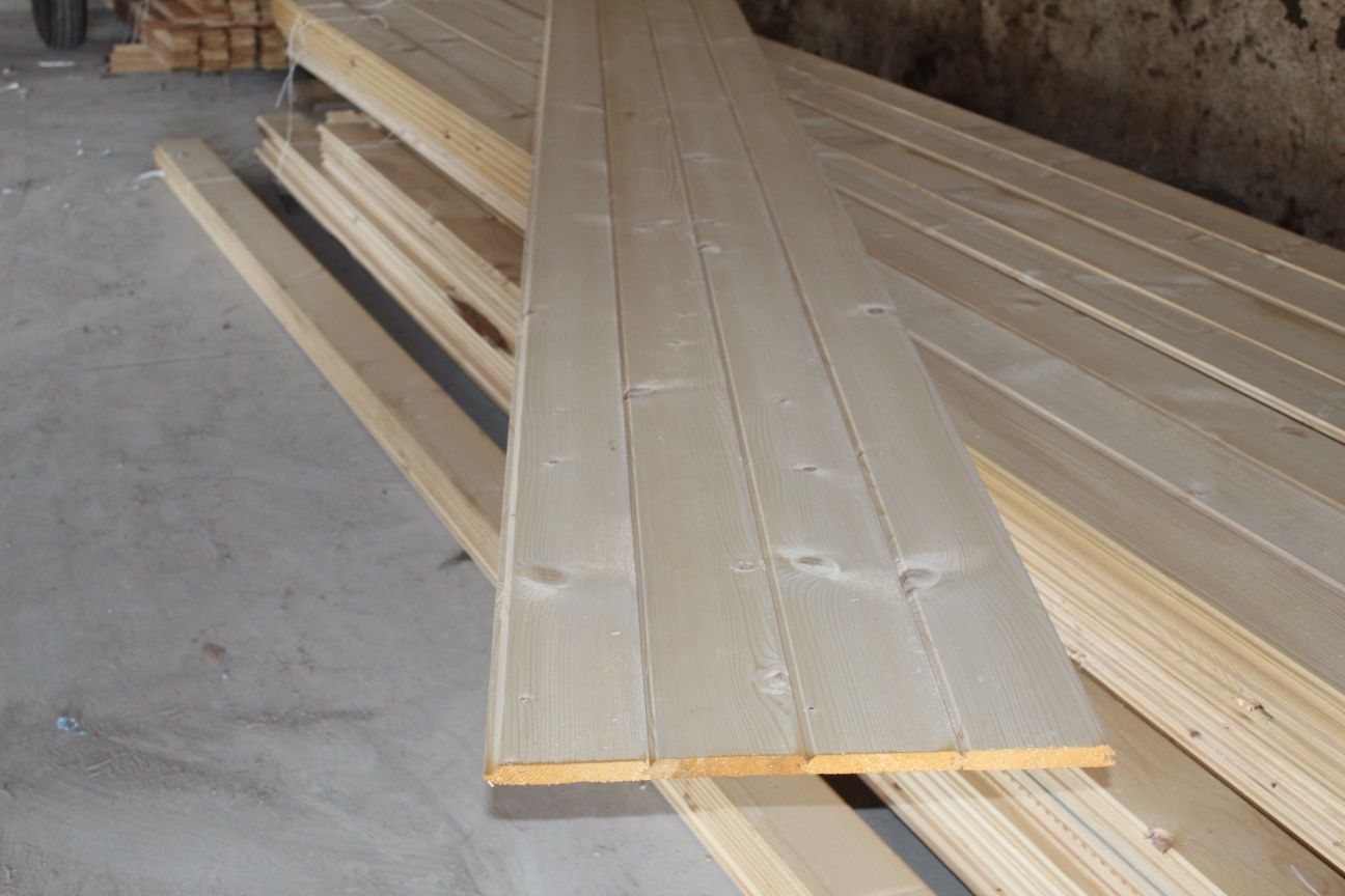 Deska MODRZEW elewacyjna 2cmx13,5 ,9,5 cm x 5i 4 m. Sucha deska podbit