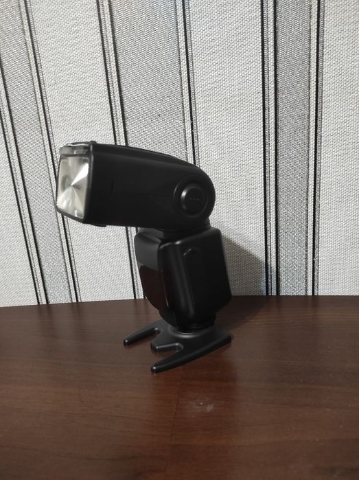 Накамерний спалах ExtraDigital DF-800