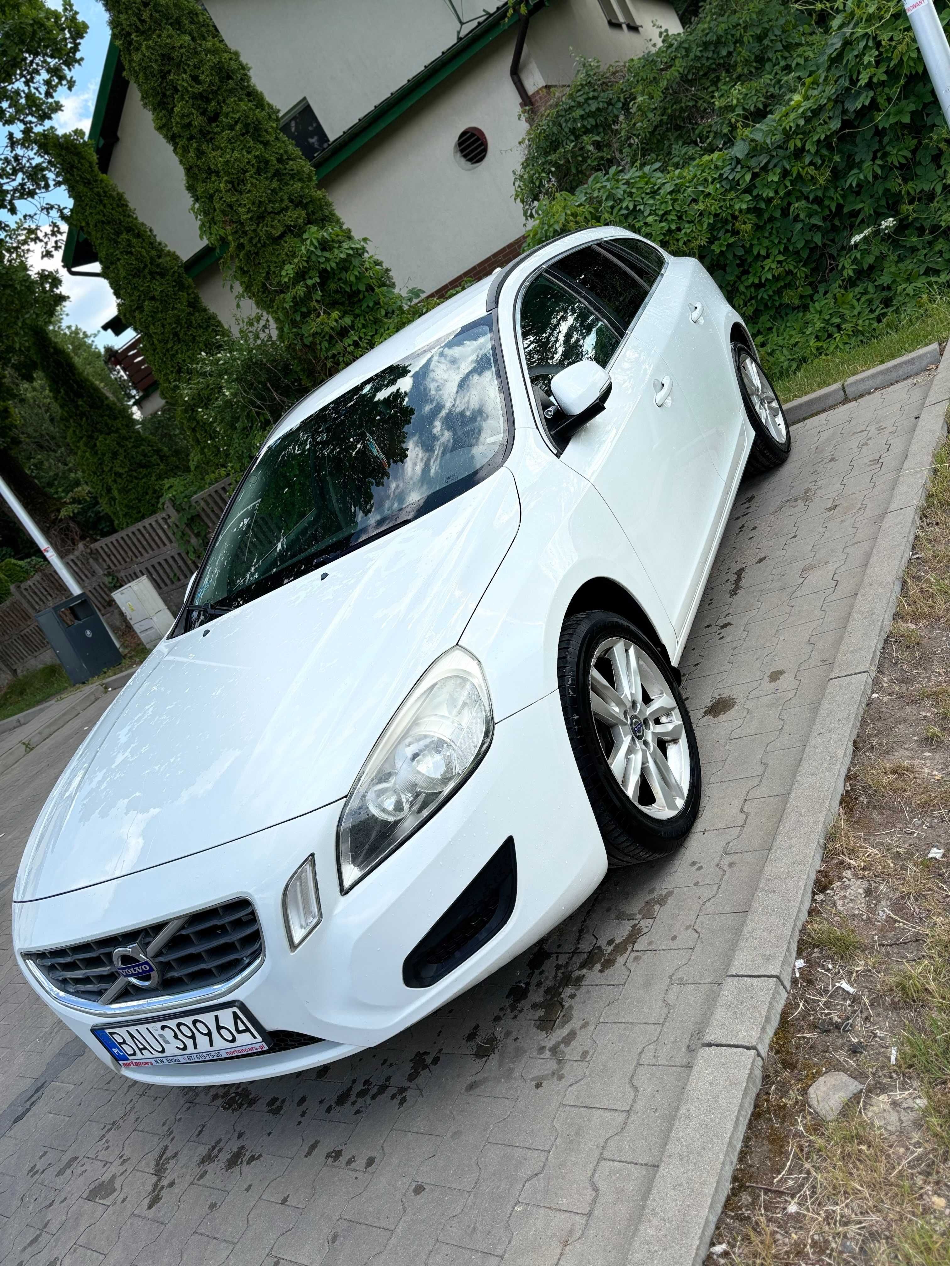 Volvo V60 D3 2012r