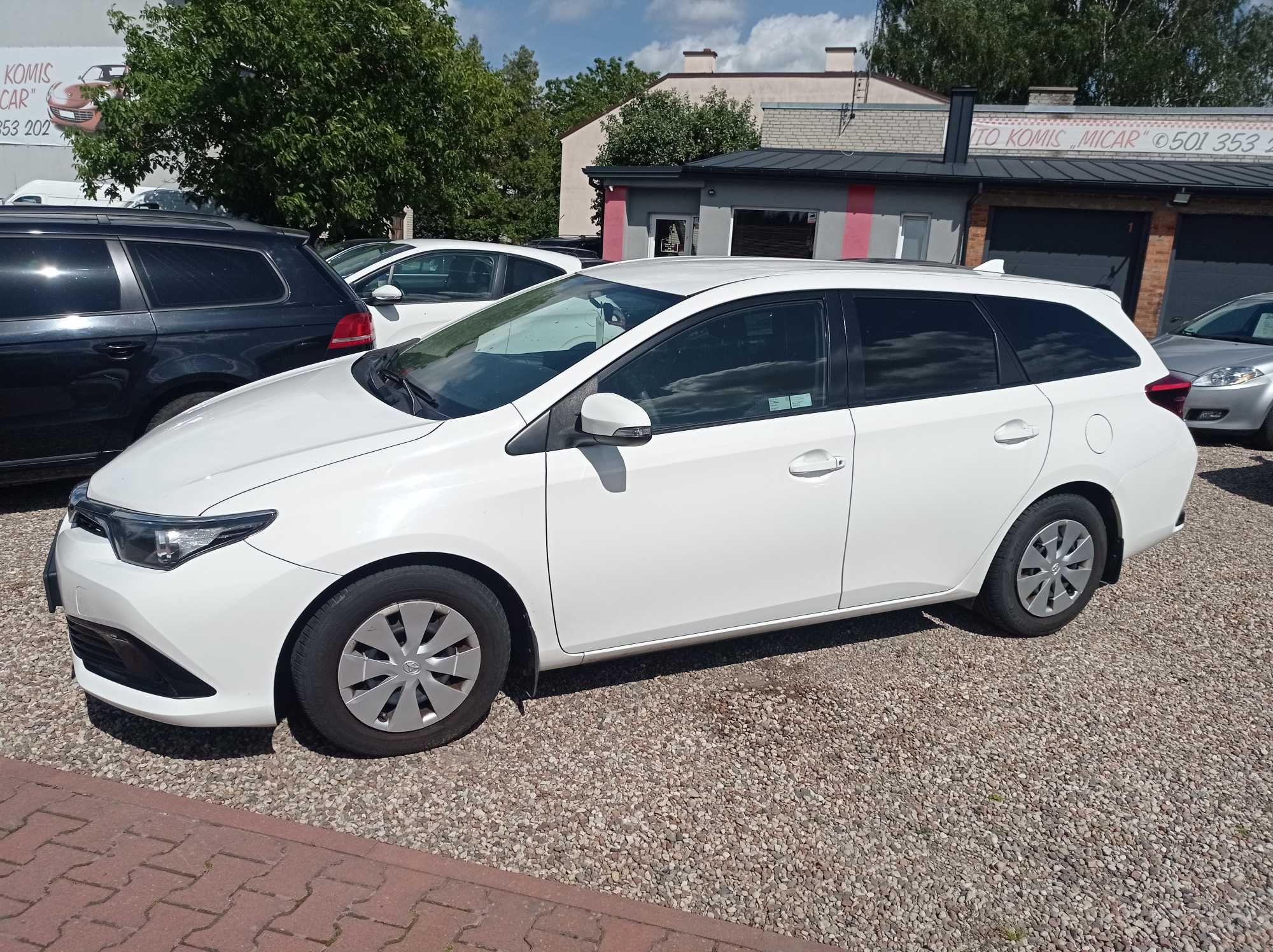 Toyota AURIS 1.4 D4D 90 KM