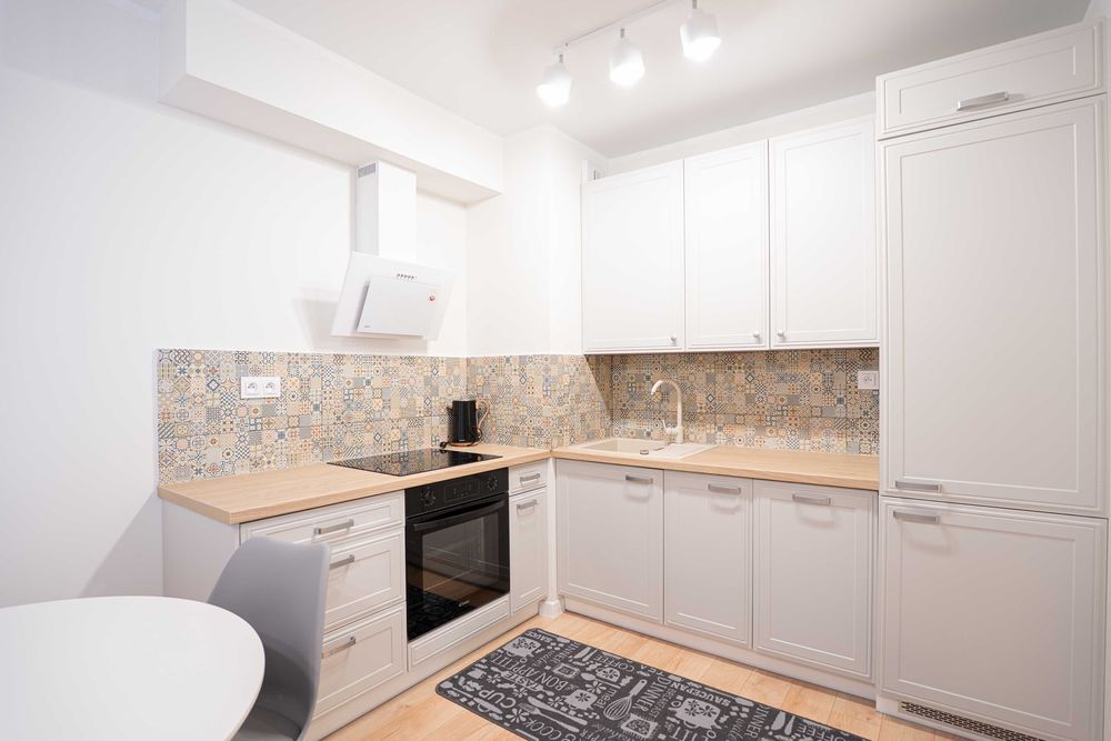 Dom wynajęcia mieszkanie (2 pokoje, balkon, miejsce postojowe)