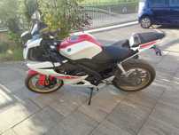 Yamaha YZF 125   z niskim przebiegiem.